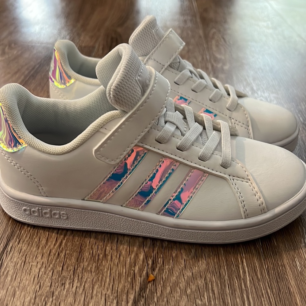 Kids * Brand New Iridescent Adidas